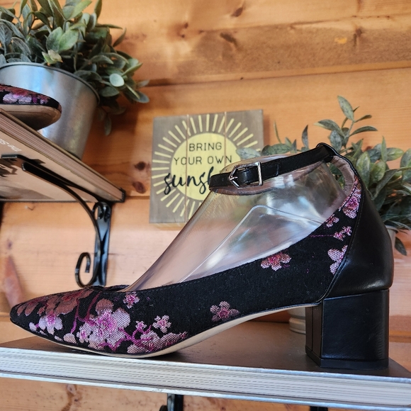 Sam Edelman 💜 Lola Purple Floral Brocade Fabric Block Heel Pumps Ankle Strap 9M - Picture 2 of 10